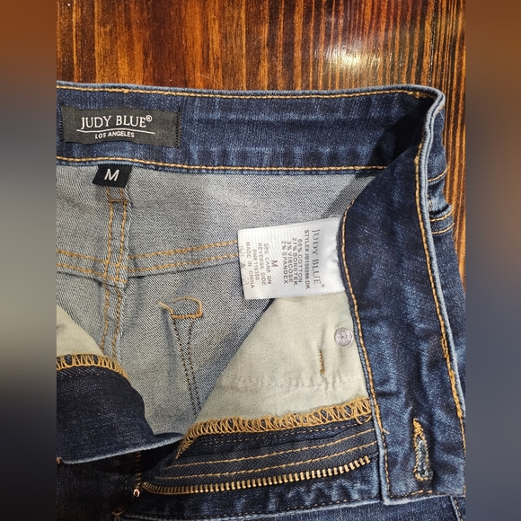 Judy Blue Size M Jeans - Picture 2 of 3